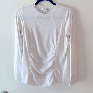 Cabi white womens top with slight ruching. In VERY good condition